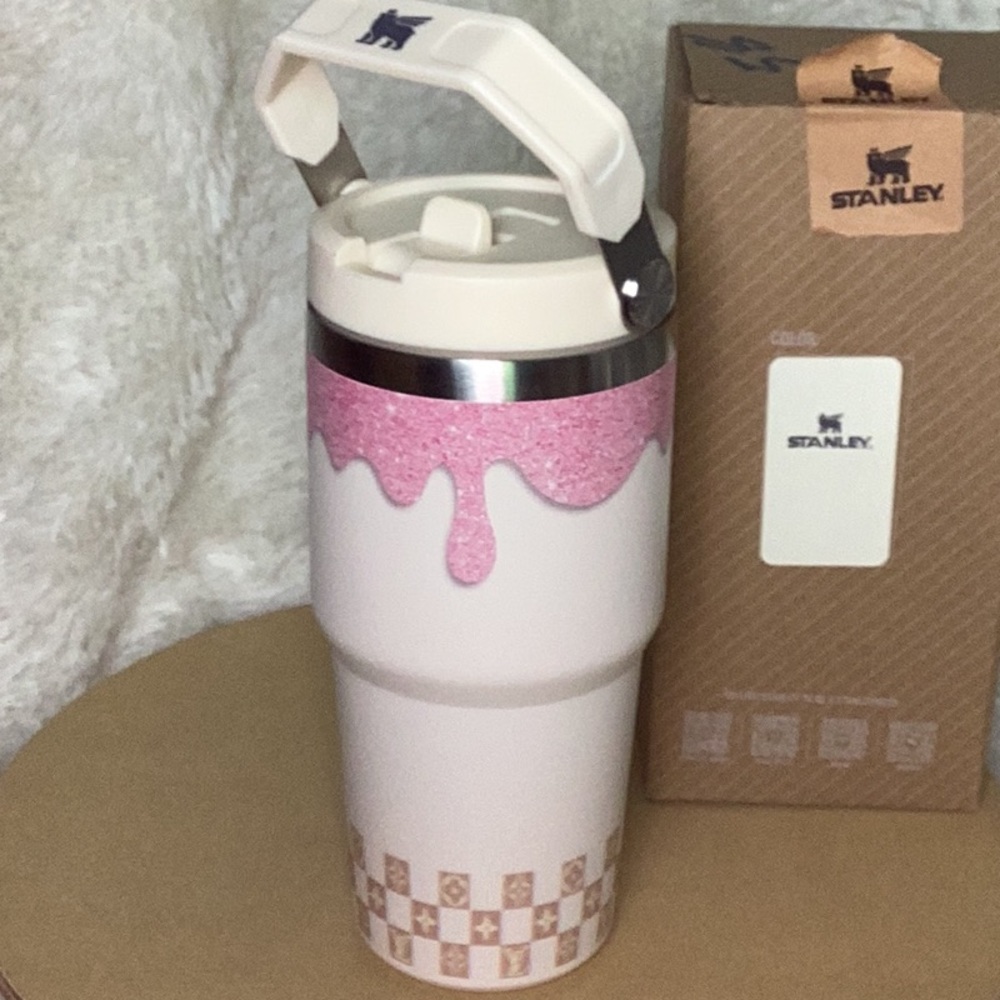 Stanley X Labubu Pink and White with Designer  Pattern - Picture 5 of 5